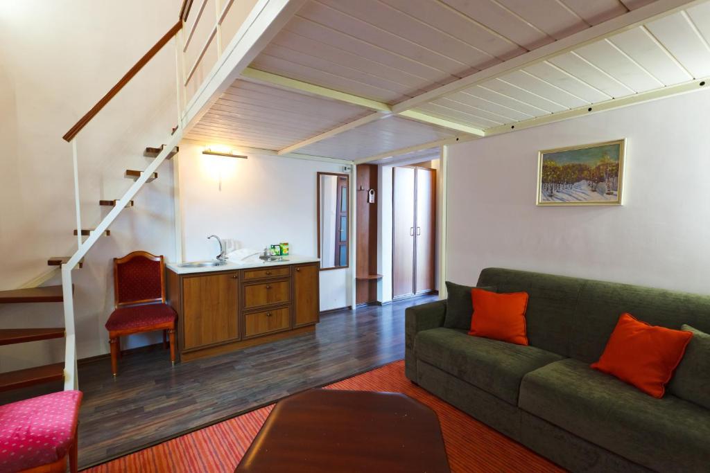 Pension Ferdinand Panzio Sfântu-Gheorghe Exteriör bild