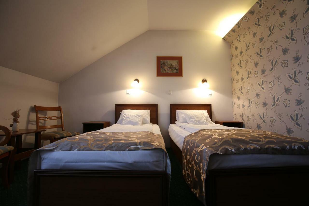 Pension Ferdinand Panzio Sfântu-Gheorghe Exteriör bild