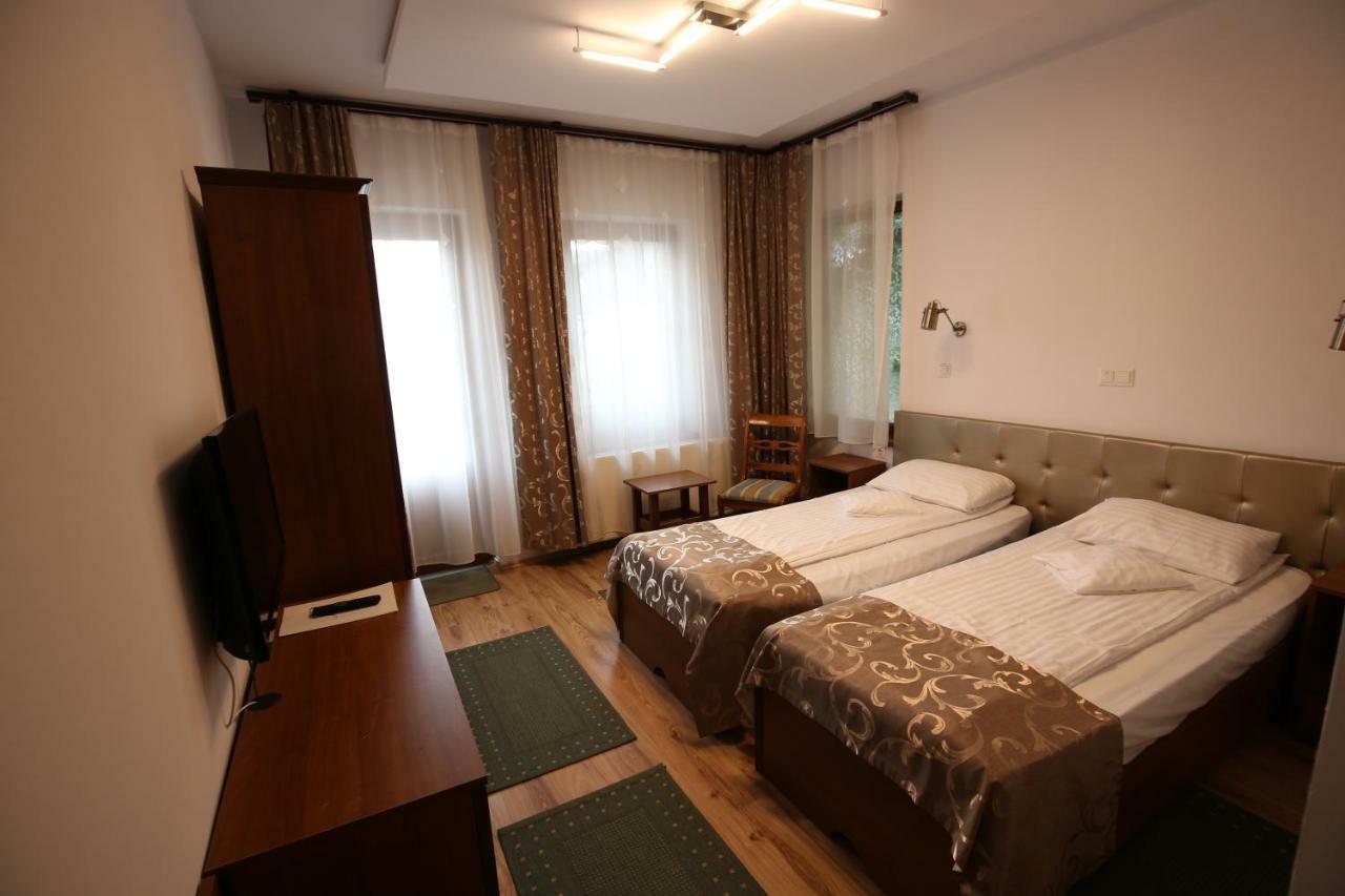 Pension Ferdinand Panzio Sfântu-Gheorghe Exteriör bild